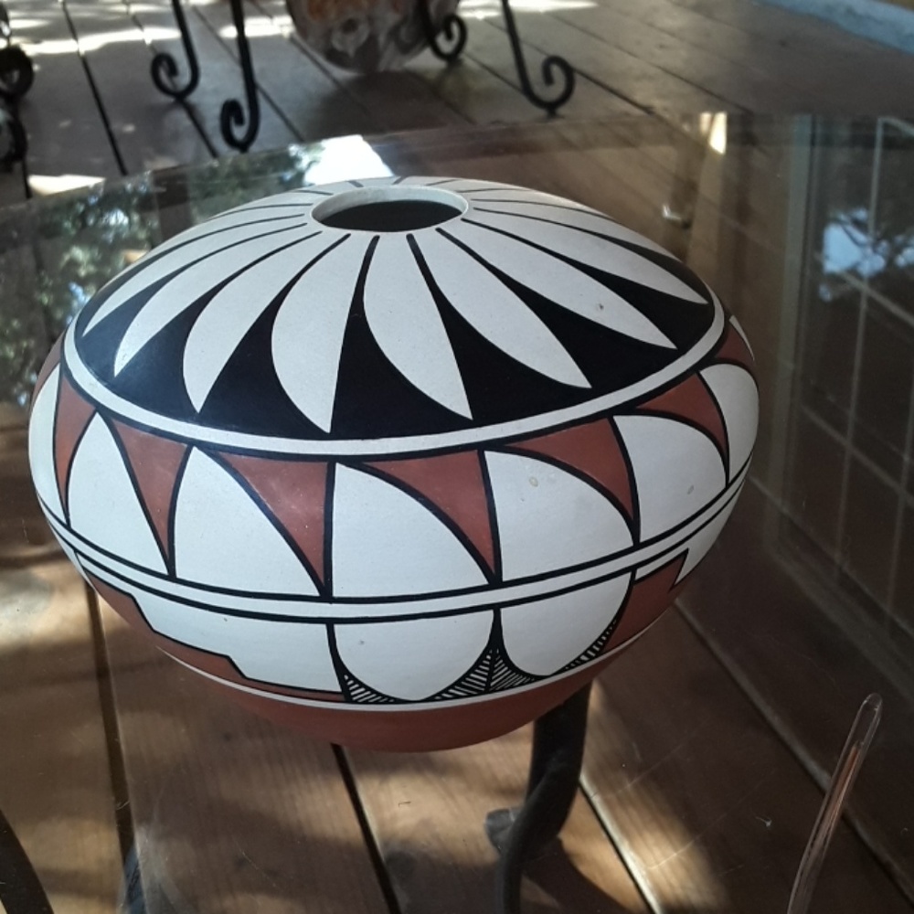 Isleta New Mexico Pottery